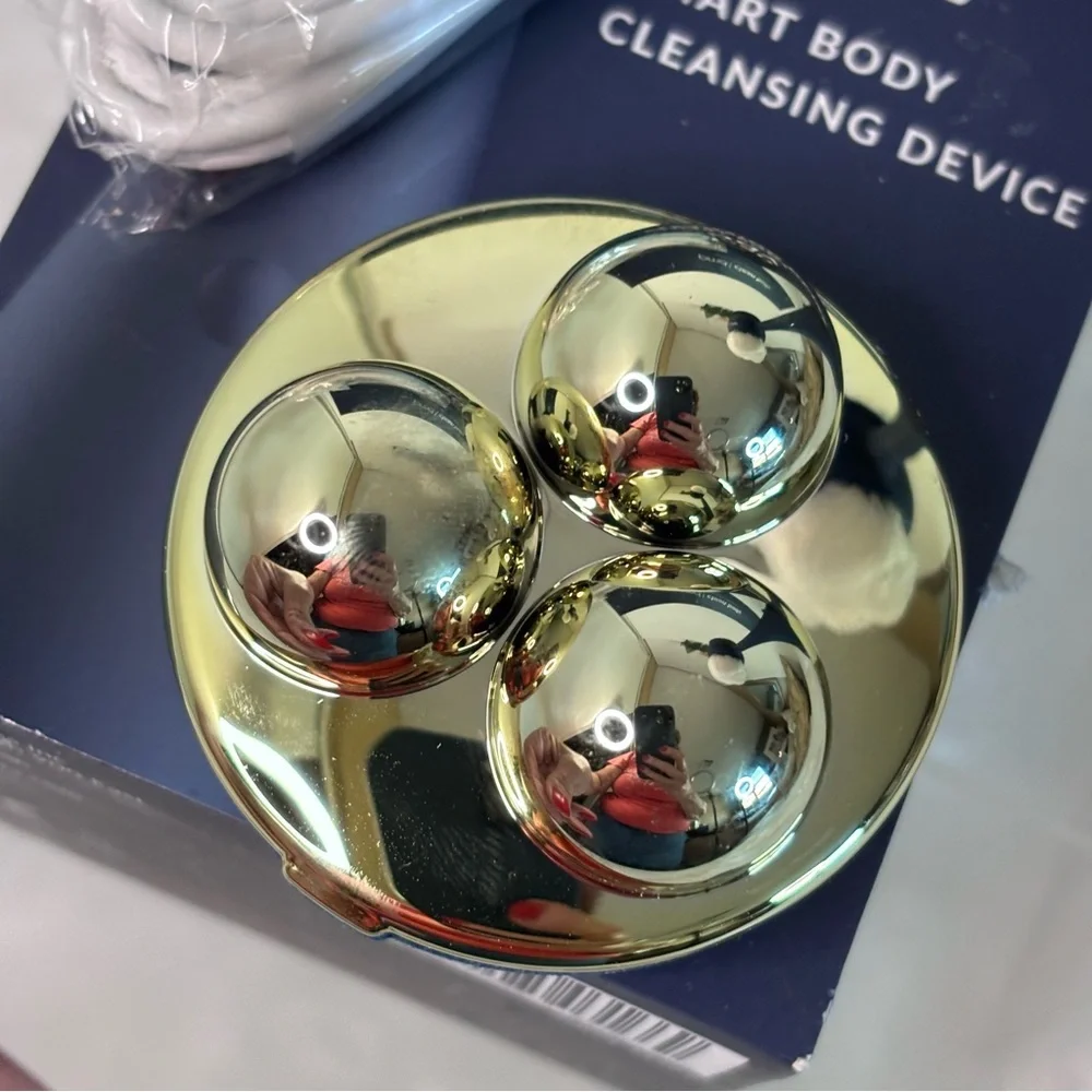 PMD Clean Body Smart Body Cleansing Device with Silicone Brush Three Attachments